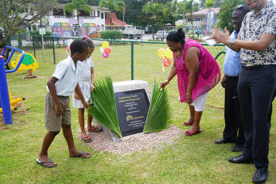 Playground praslin